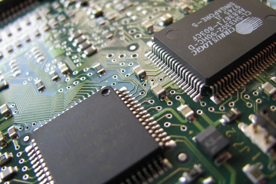Japan and India Plan to Shift Mature Chip, LCD and Battery Production to Strengthen Supply Chains