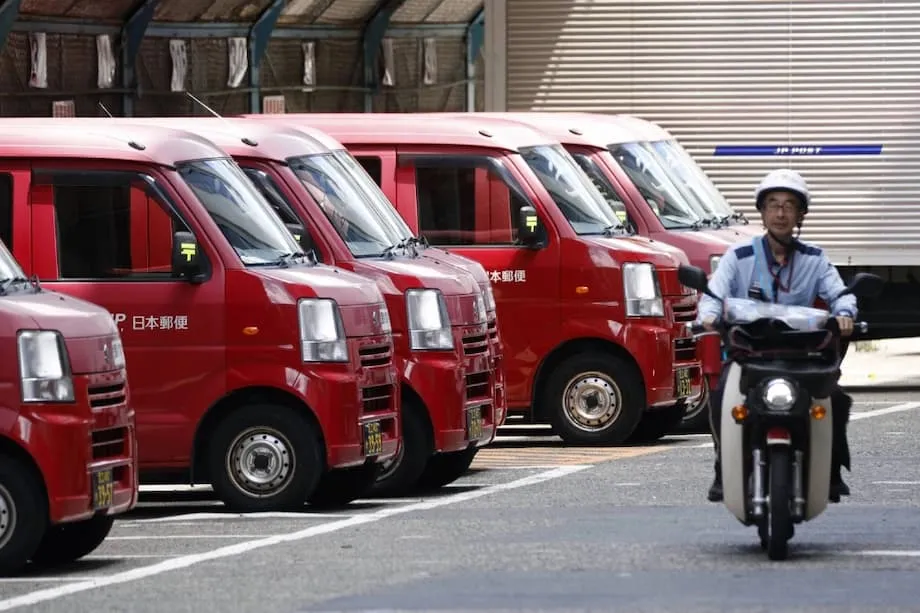 Japan Post Van Suspensions Spread to About 100 Post Offices After Driver Check Failures
