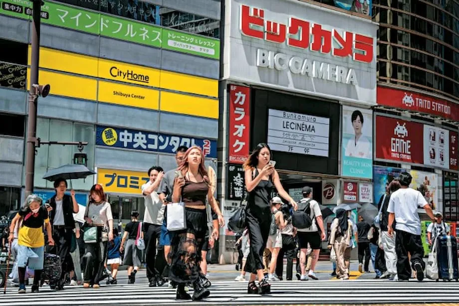 Japan Weighs 1 to 3 Percent Surcharge on Foreign Credit Card Payments