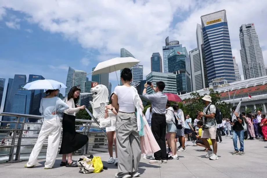 Why Chinese Tourists Are Divided on Singapore as Visitor Numbers Rebound