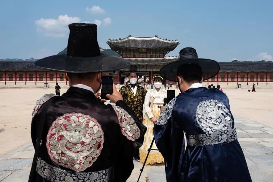 South Korea Takes Lead in Chinese Travel Demand as Japan Dispute Redirects Winter Trips