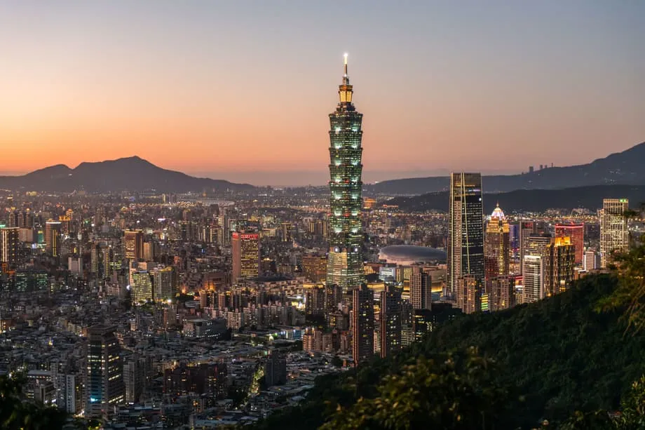 Taiwan's AI Boom Drives Rapid Growth as Wages and Housing Fall Behind