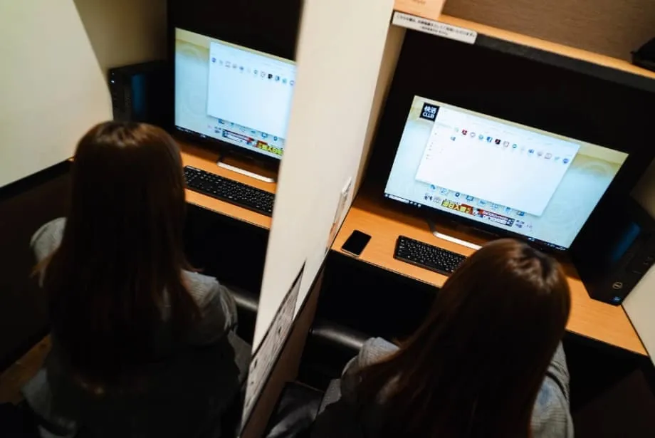 How Japan's Internet Cafes Reinvented Themselves as Places to Work, Rest and Stay