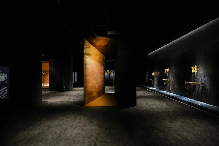 Six Silla Gold Crowns Reunited in Gyeongju as Museum Limits Entry Amid Heavy Demand