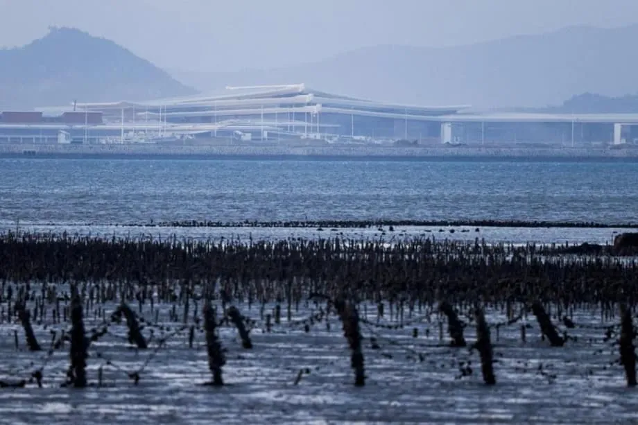 Taiwan seeks flight safety talks as Xiamen Xiang'an airport nears completion beside Kinmen