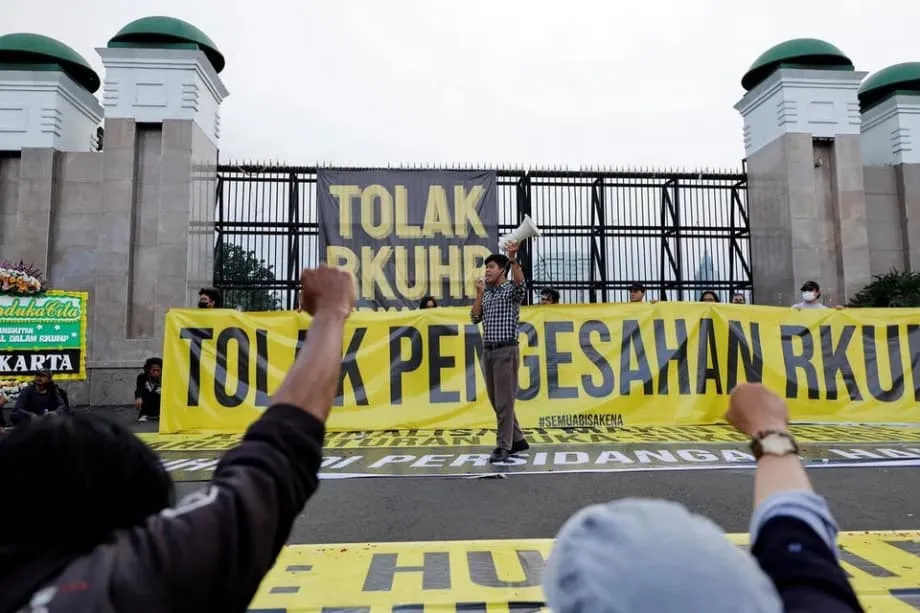 Indonesia's New Criminal Code Replaces Colonial Law and Sparks Debate Over Rights