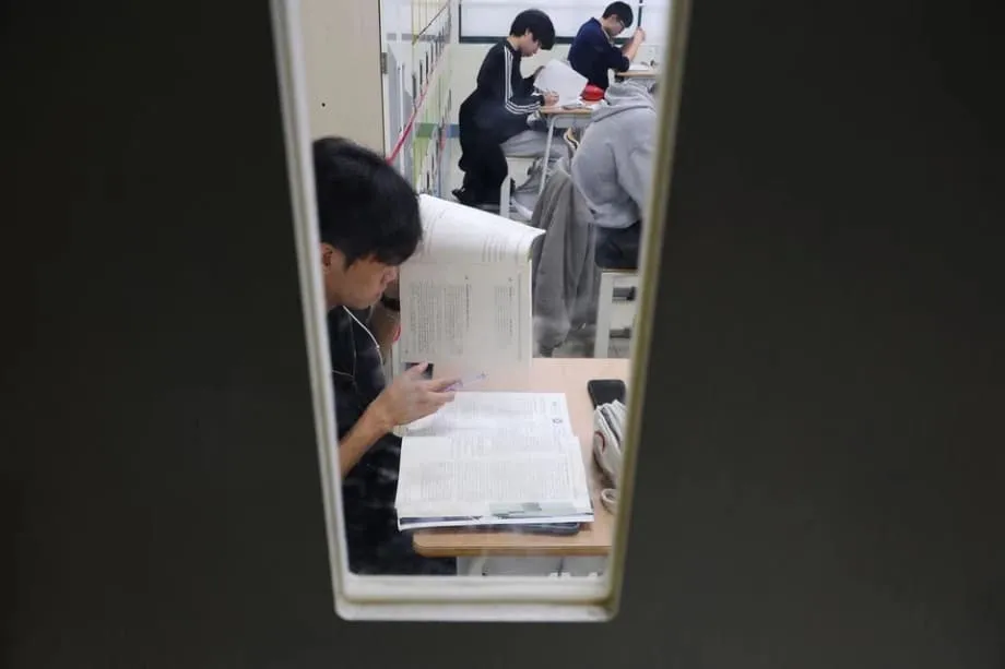 South Korea Plans Exam Question Trading Penalties as Suneung Scandals Shake Trust