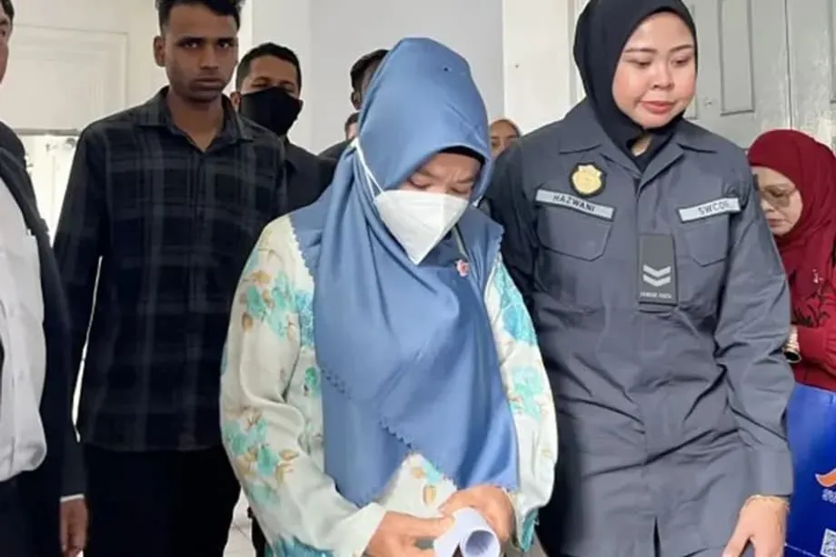 Two Foreigners First Charged as Malaysia Enforces Tougher Littering Penalties