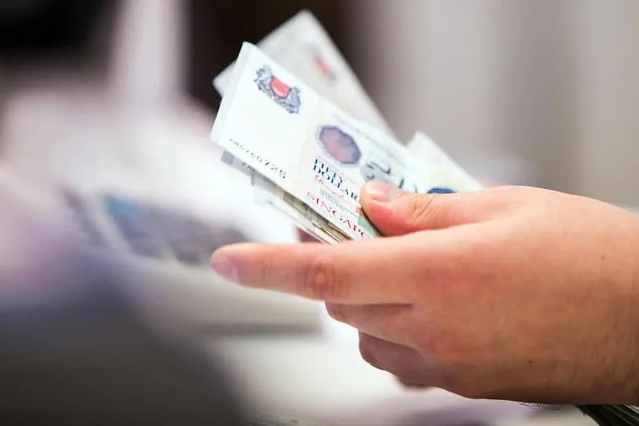 Singapore Dollar Hits 11-Year High as US Dollar Weakness Fuels Asian Currency Rally