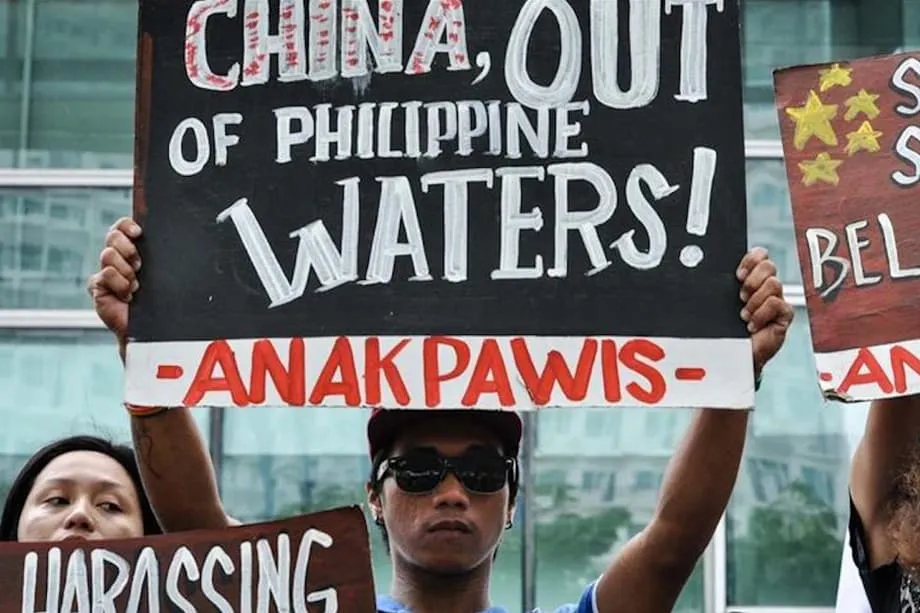 Philippines Weighs Oil Deal with China Despite Warnings of Sovereignty Risk