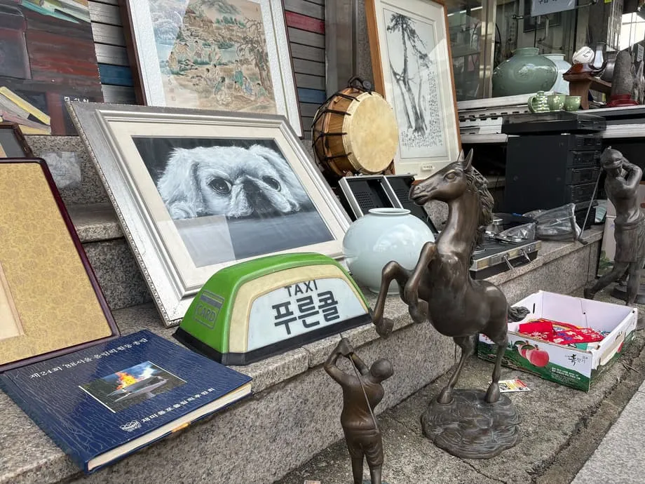 Seoul's Sunday Flea Market Spans Three and a Half Miles of Bargains, History and Vintage Style