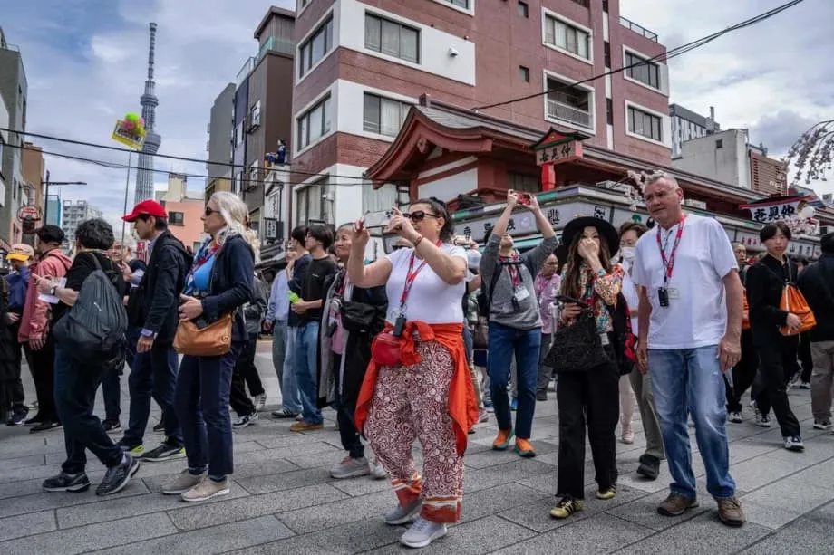 Japan Sets March Tourism Record as China Arrivals Plunge and Iran War Disrupts Flights