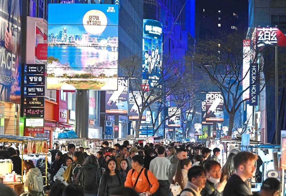 Seoul Sets Billboard Brightness Limits as Drivers Warn of Glare