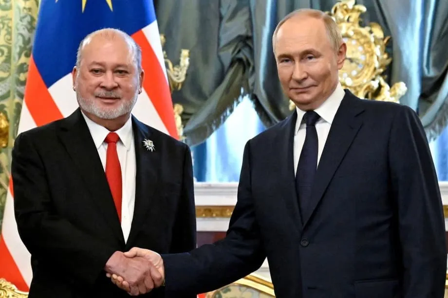 Malaysian King Visits Moscow as Fuel Pressures Drive Closer Russian Ties