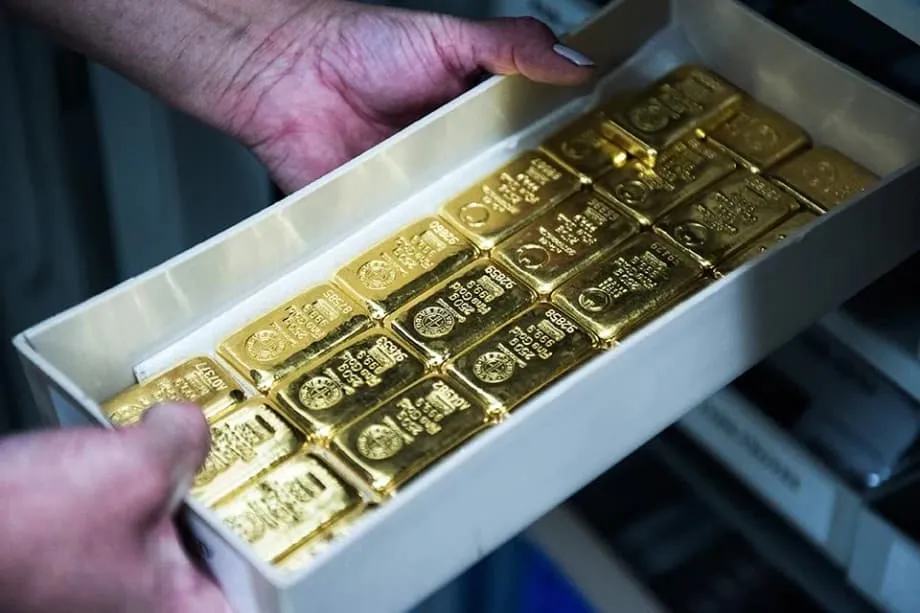 Hong Kong Targets July Gold Clearing Launch as Singapore Builds Its Bullion Ambitions