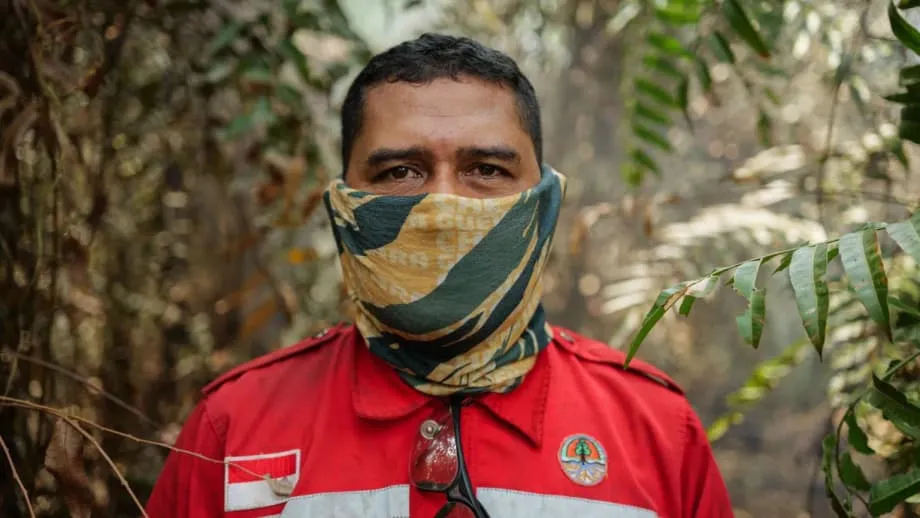 Indonesia's Peat Fires Send Toxic Haze Across Borders as Volunteers Fight Underground Blazes