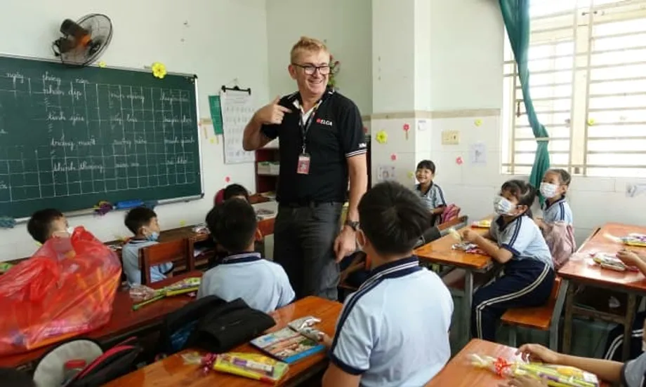 Vietnam's English Gap: Years of Study, Too Little Conversation