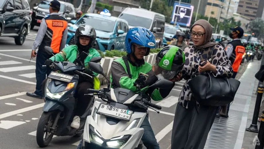 Grab and GoTo Merger Talks Put Indonesia's Drivers, Competition and State Oversight in Focus