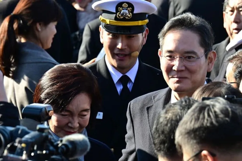 Why South Korea's Business Heirs Are Choosing Longer Military Service
