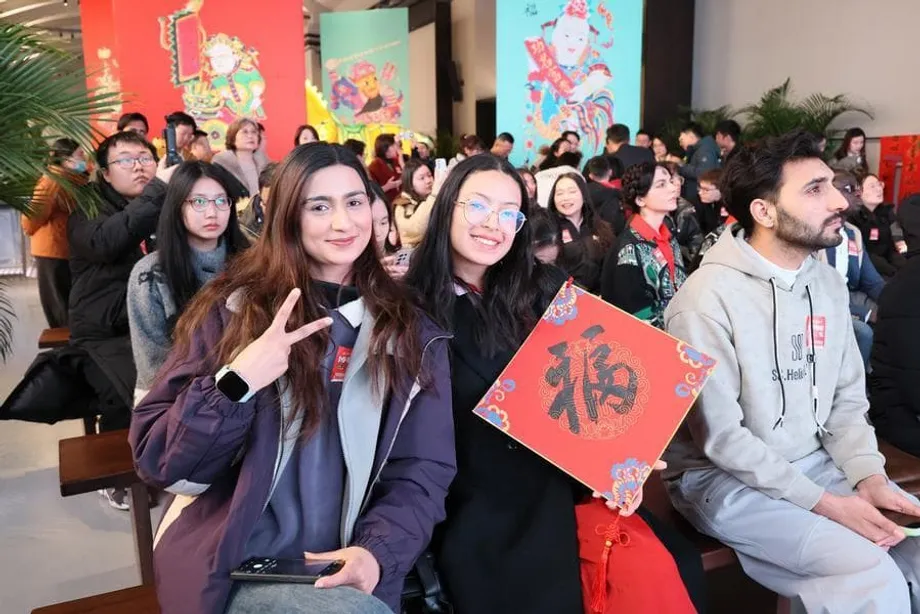 China Hosts 380,000 International Students as Education Ambitions Expand