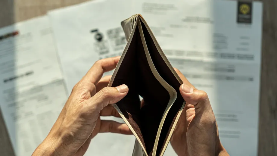 Thailand's 16.4 Trillion Baht Household Debt Masks a Cash Squeeze for Families