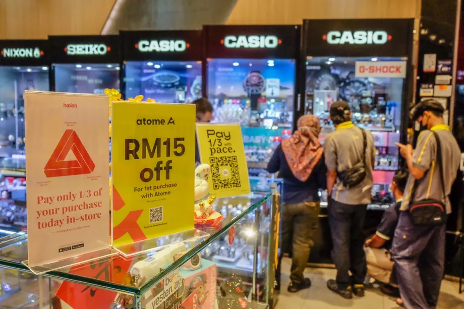 Young Malaysians Made RM5.4 Billion in BNPL Purchases as Debt Safeguards Face Scrutiny