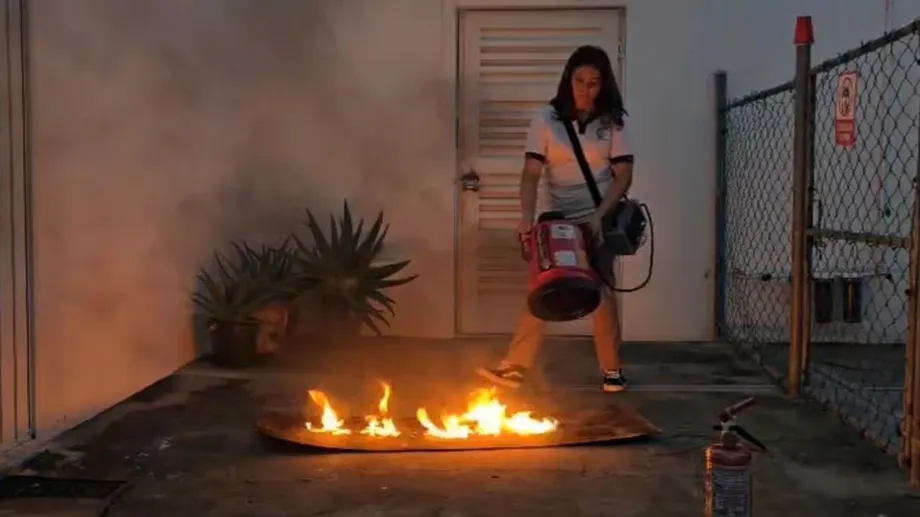 Mexican Student Builds Sound Device That Puts Out Small Flames in Seconds
