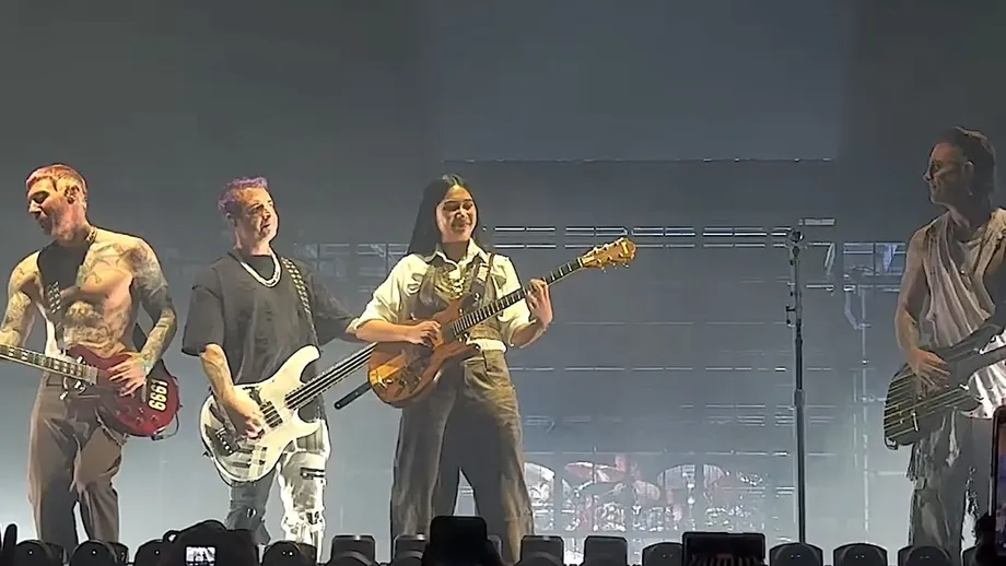 Nene Royal Joins Avenged Sevenfold in Singapore for Two Songs After Solo Opening Set