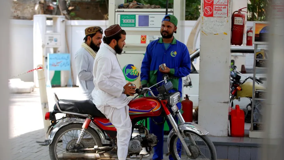 Pakistan Fuel Relief Registrations Reach 11.82 Million as Token Use Passes 25 Million