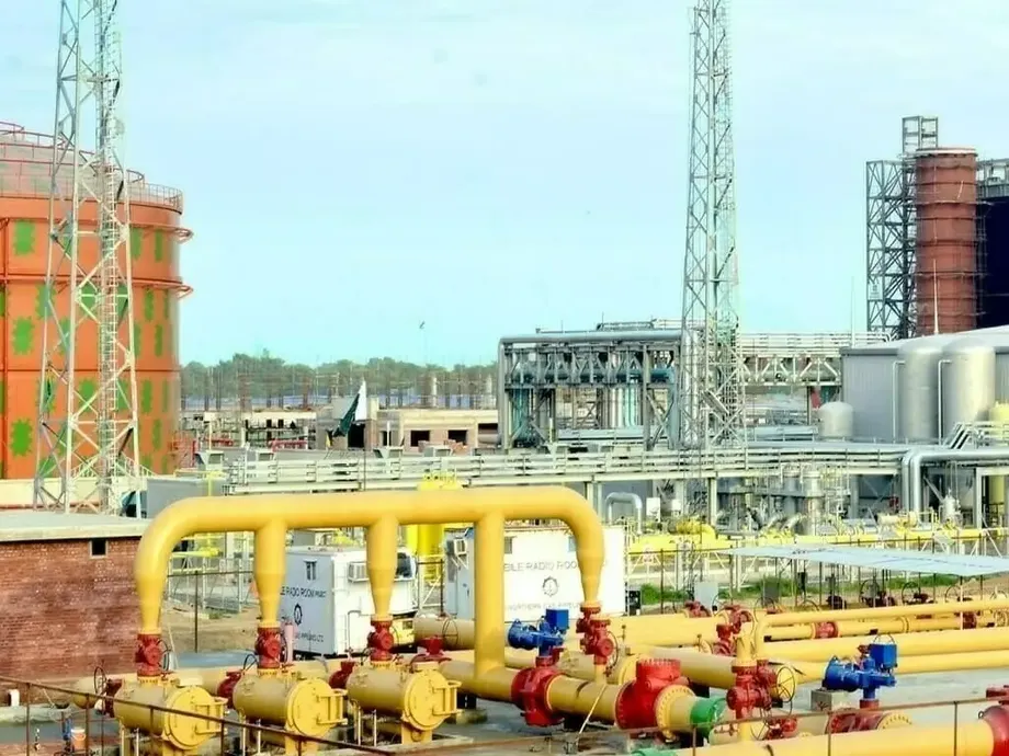 Pakistan's Gas Debt and Supplier Bills Reach Rs5.454 Trillion as Reform Plans Take Shape