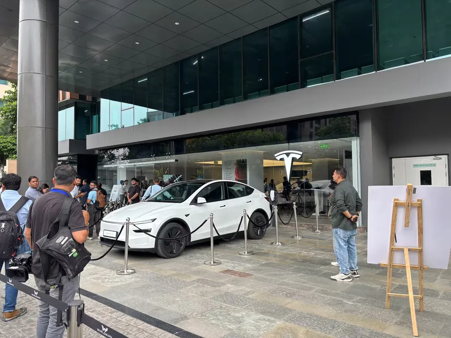 India's Navratri Vehicle Sales Reach 1.12 Million as EVs Grow and Car Sales Fall
