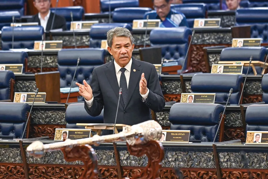 Malaysia to Seek ASEAN Haze Response Framework as Poor Visibility Grounds Firefighting Aircraft