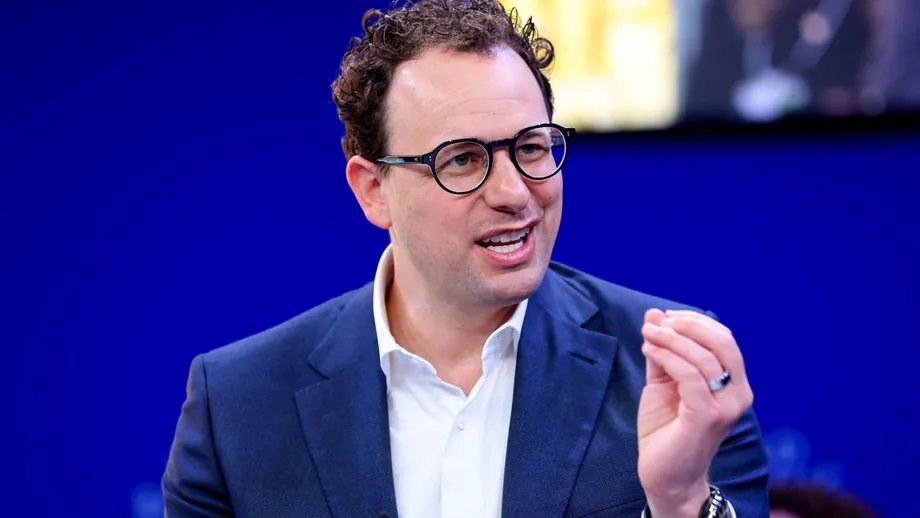 Anthropic Warns AI Chip Shortages Could Constrain Growth as Infrastructure Deals Reach $637 Billion
