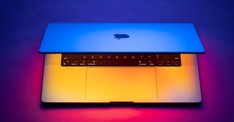 Apple Expected to Unveil First Touchscreen MacBooks, With Prices Starting Around $2,899