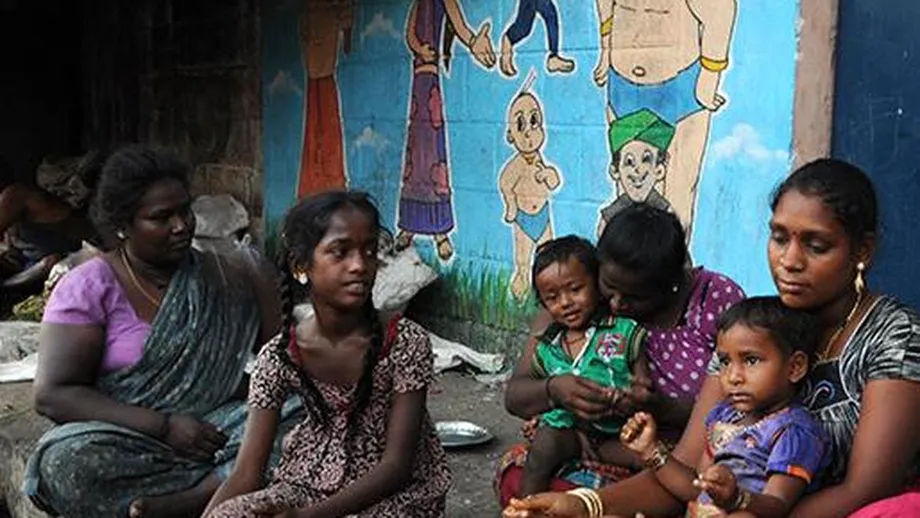 India's Extreme Poverty Falls to 2.6%, but Wide Earnings Gaps Persist