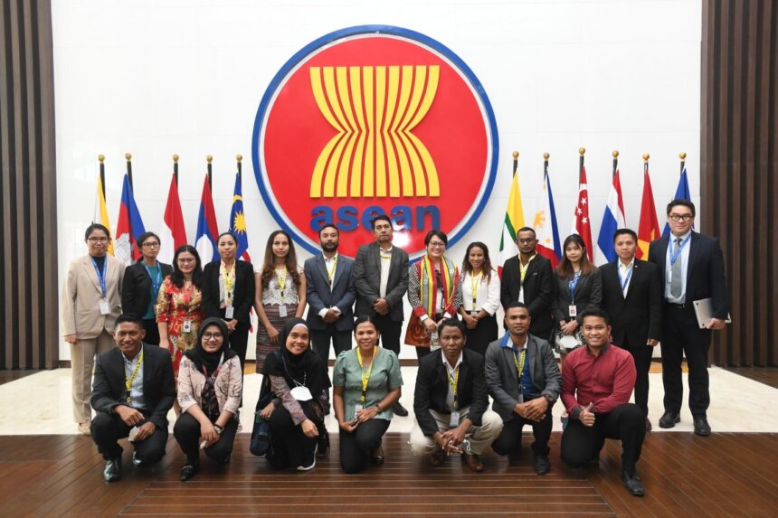 Interning Officials from Timor-Leste Visit ASEAN Secretariat - ASEAN ...