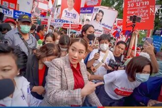 Paetongtarn Shinawatra leads Pheu Thai MP hopefuls into Bangkok battle ...