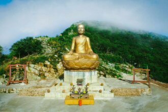 Yen Tu Mountain: The Peaceful Landscape of Buddhism in Vietnam