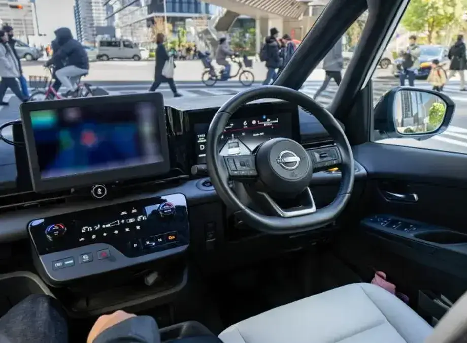 Nissan’s latest self-driving tech hits the streets in Japan ...