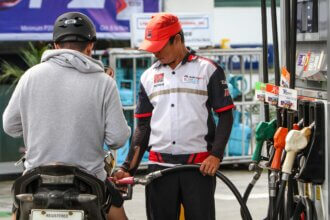 Marcos seeks shorter trigger period for fuel subsidy release