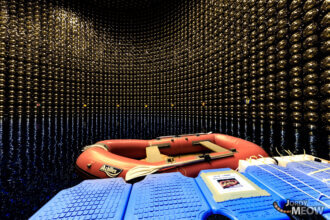 Exploring Super-Kamiokande: Neutrino Observatory Interior | Japon Secret