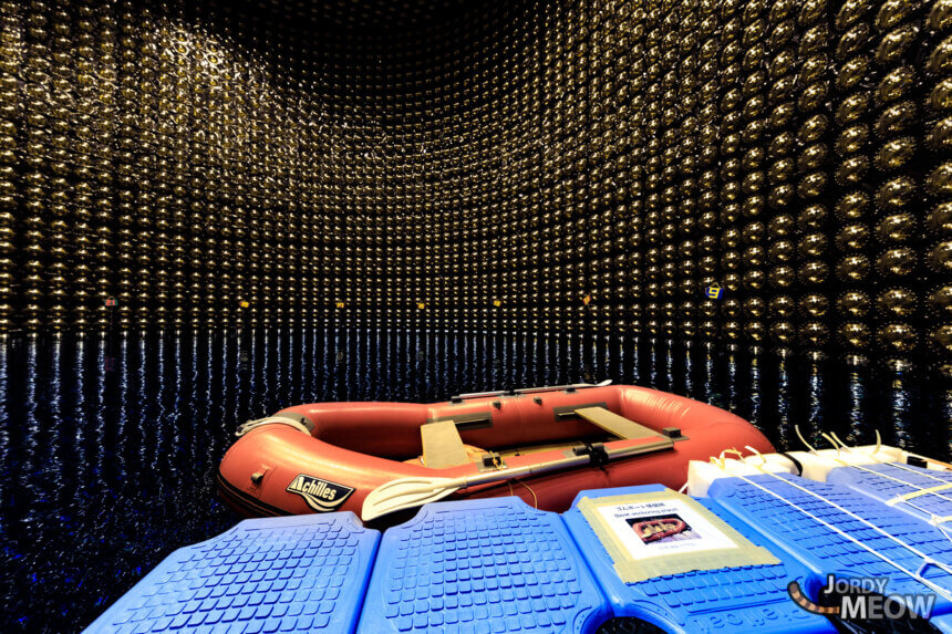 Exploring Super-Kamiokande: Neutrino Observatory Interior | Japon Secret