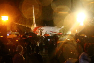 Air India Crash Investigators Focus On a Dangerous Runway and a Pilot’s Actions