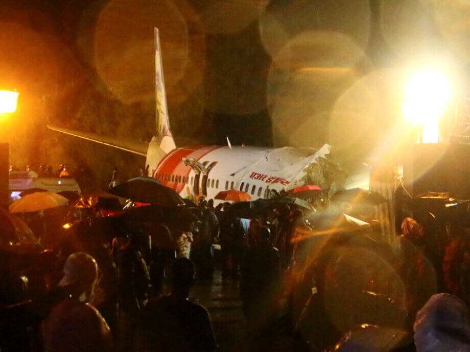 Air India Crash Investigators Focus On a Dangerous Runway and a Pilot’s Actions