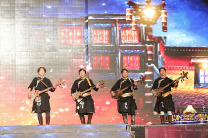Folk song event opens in Hohhot - Chinadaily.com.cn