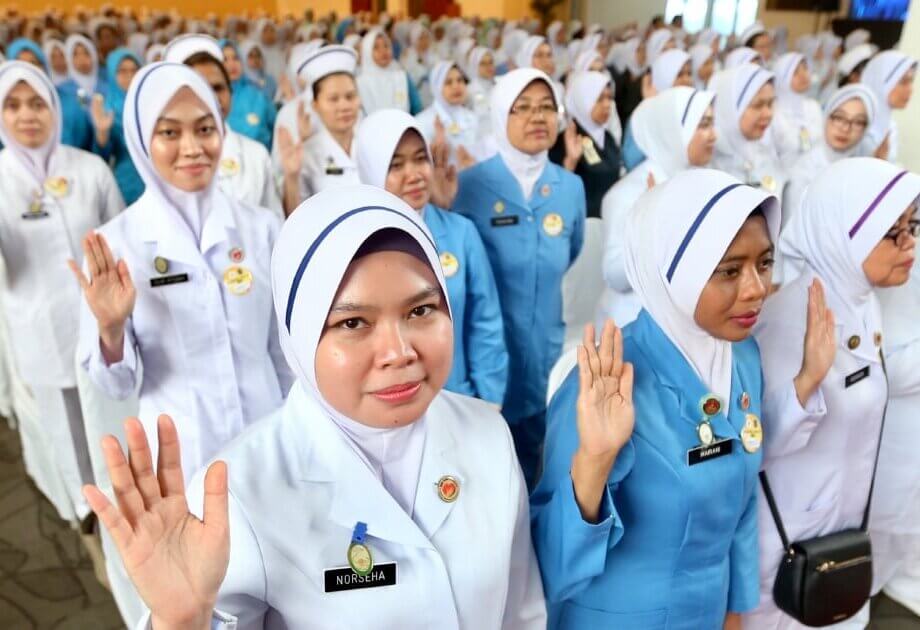 Govt tackling nurse shortage | New Straits Times