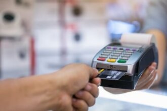 Philippines' credit card debt reaches ‘critical risk’ levels