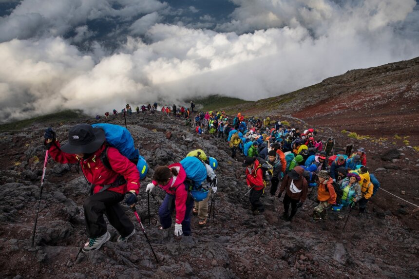 Climb Mt Fuji 2024 Dates - Delia Fanchon