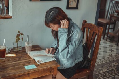 cafe, girl, book, reading, read, drink, leisure, beautiful girl, woman, young, person, coffee sho...