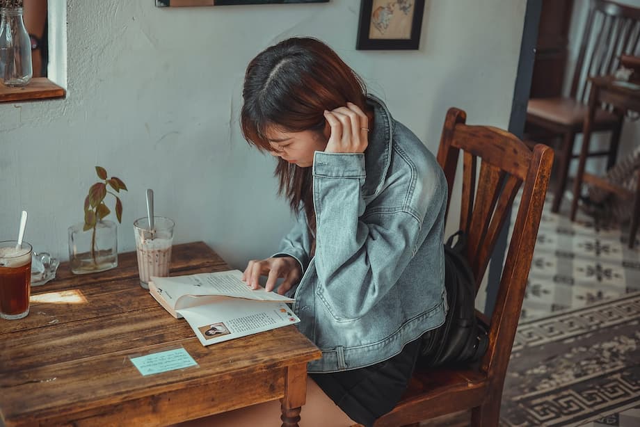 cafe, girl, book, reading, read, drink, leisure, beautiful girl, woman, young, person, coffee sho...